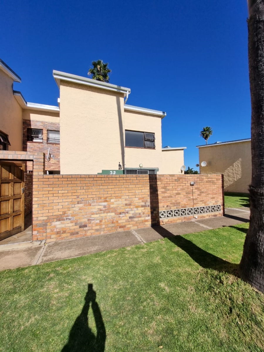 To Let 3 Bedroom Property for Rent in Cotswold Eastern Cape